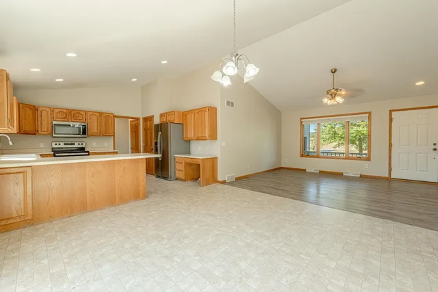 $725,000 | N9560 County Hwy CC, Belleville, WI 53508