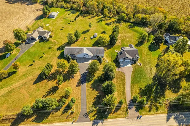 $725,000 | N9560 County Hwy CC, Belleville, WI 53508