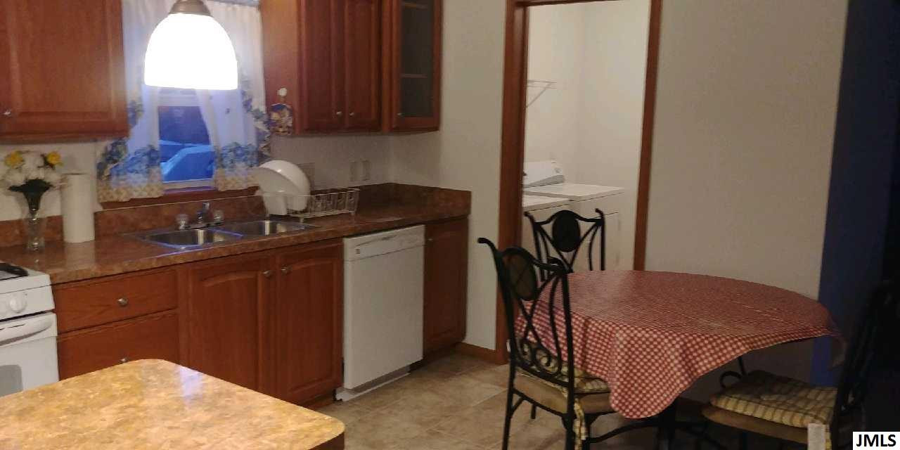 8001 Moon Lake Road Jackson, MI 49201 - Photo 5 of 19 Photo 5