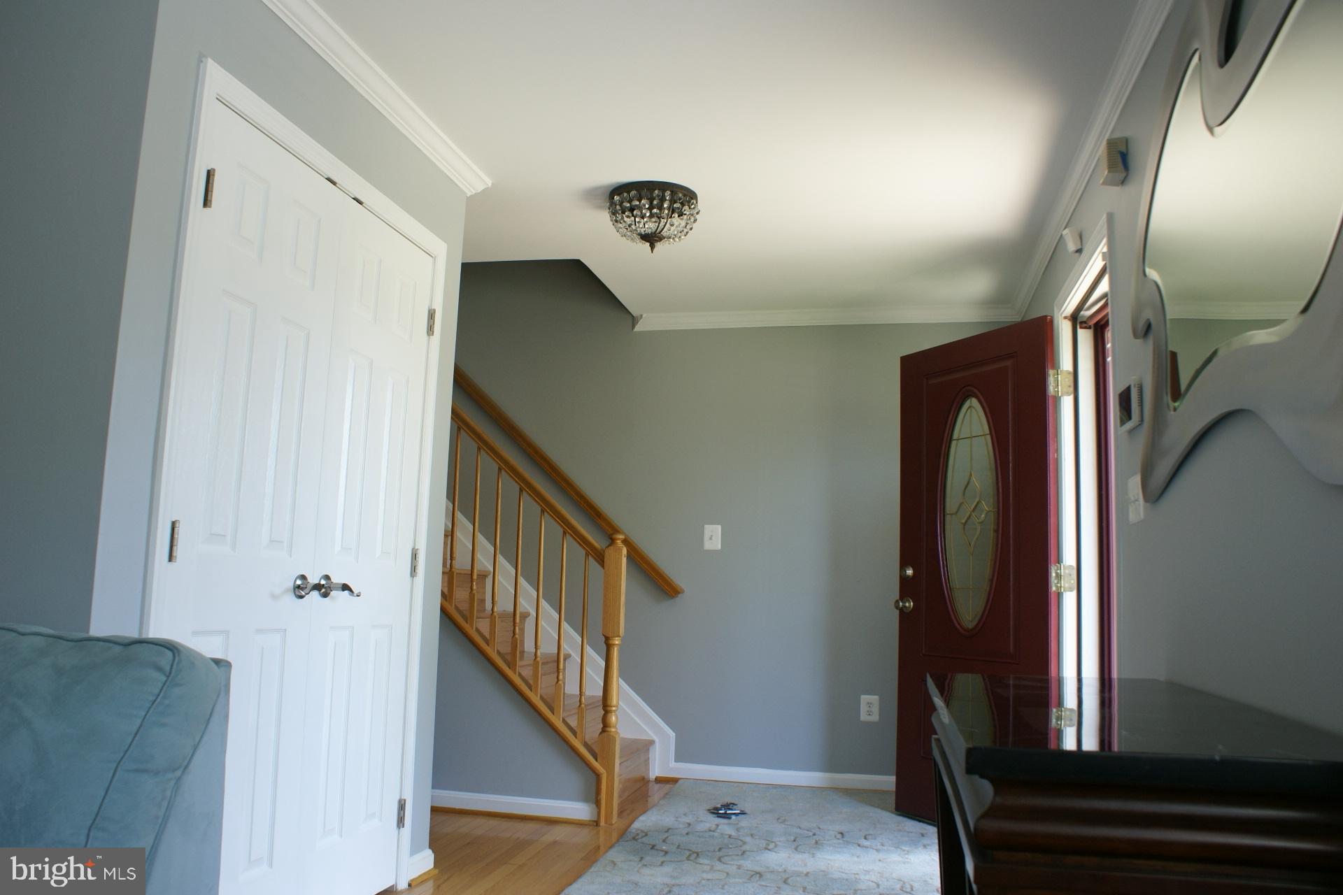 3524 Forest Hill Road Baltimore, MD 21207 - Photo 3 of 48 Foyer
