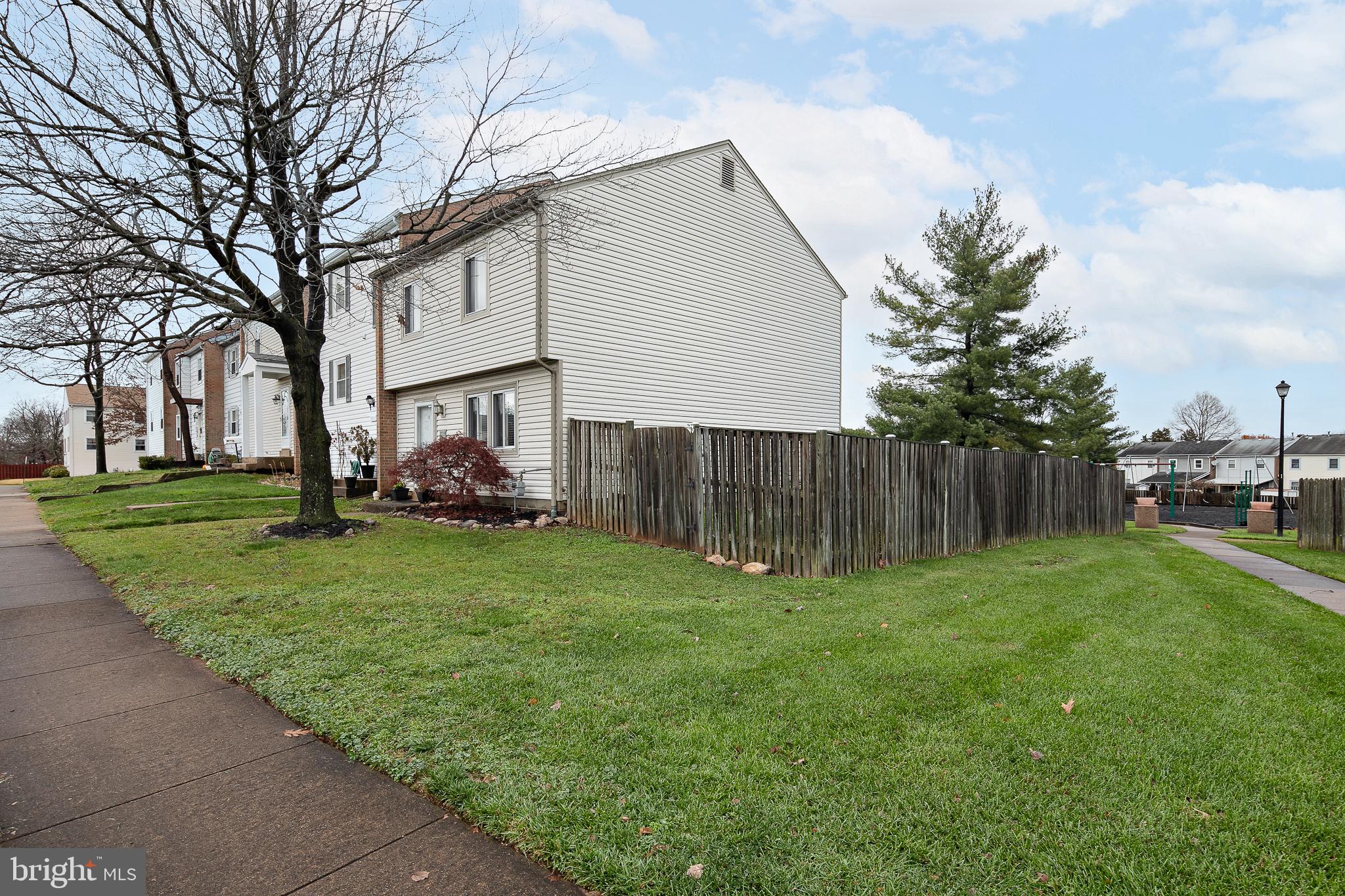 7529 Remington Road Manassas, VA 20109 - Photo 3 of 25 Side view with fully fenced yard