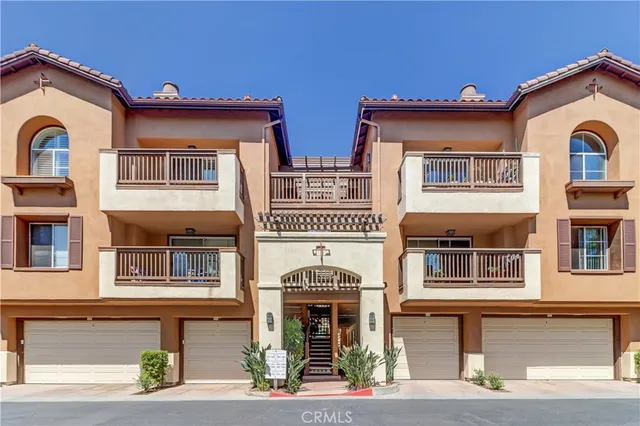 $600,000 | 2960 Champion Way, Unit 1814, Tustin, CA 92782