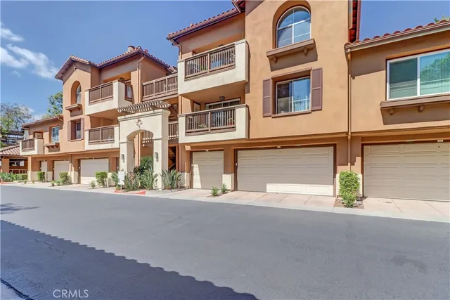 $600,000 | 2960 Champion Way, Unit 1814, Tustin, CA 92782