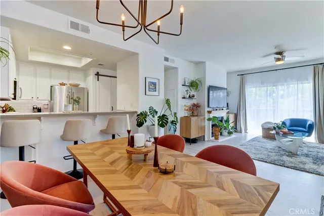 $600,000 | 2960 Champion Way, Unit 1814, Tustin, CA 92782