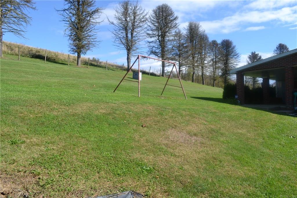132 Deems Park Road Daisytown, PA 15427 - Photo 3 of 11 Gallery Image 3