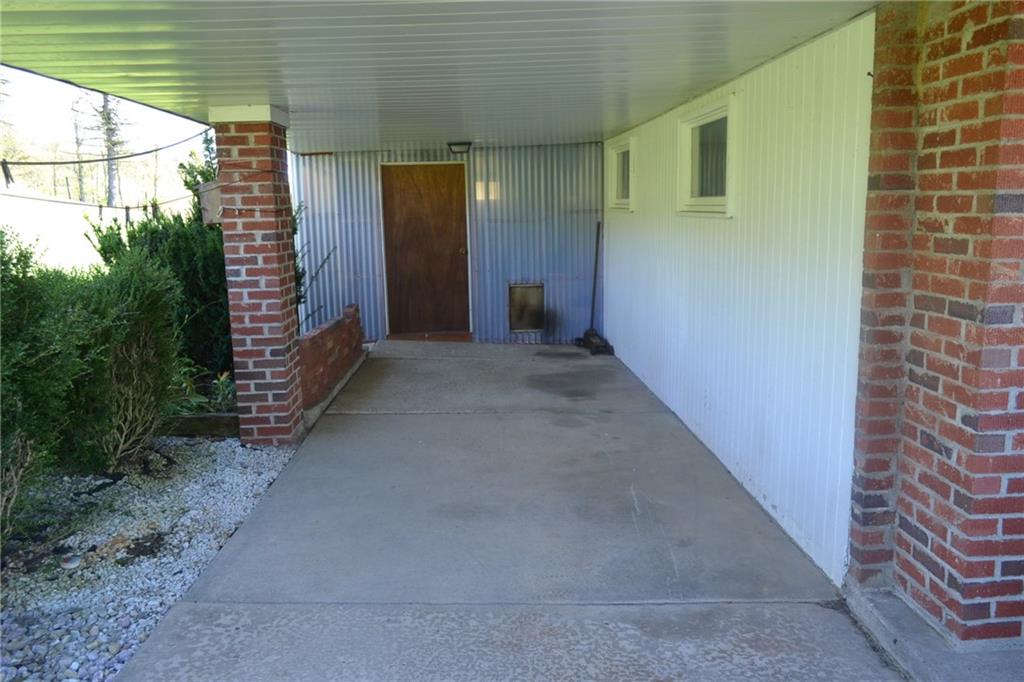 132 Deems Park Road Daisytown, PA 15427 - Photo 5 of 11 Gallery Image 5