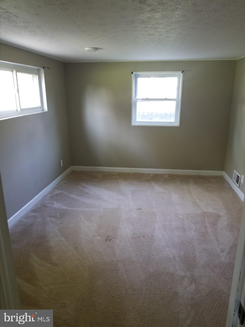 7416 Northrop Road Alexandria, VA 22306 - Photo 26 of 30 ROOM 5