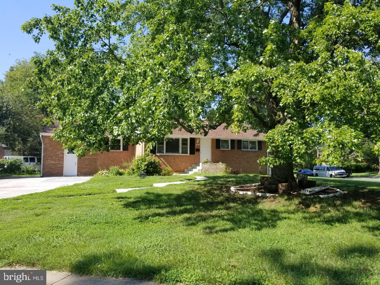 7416 Northrop Road Alexandria, VA 22306 - Photo 4 of 30 FRONT