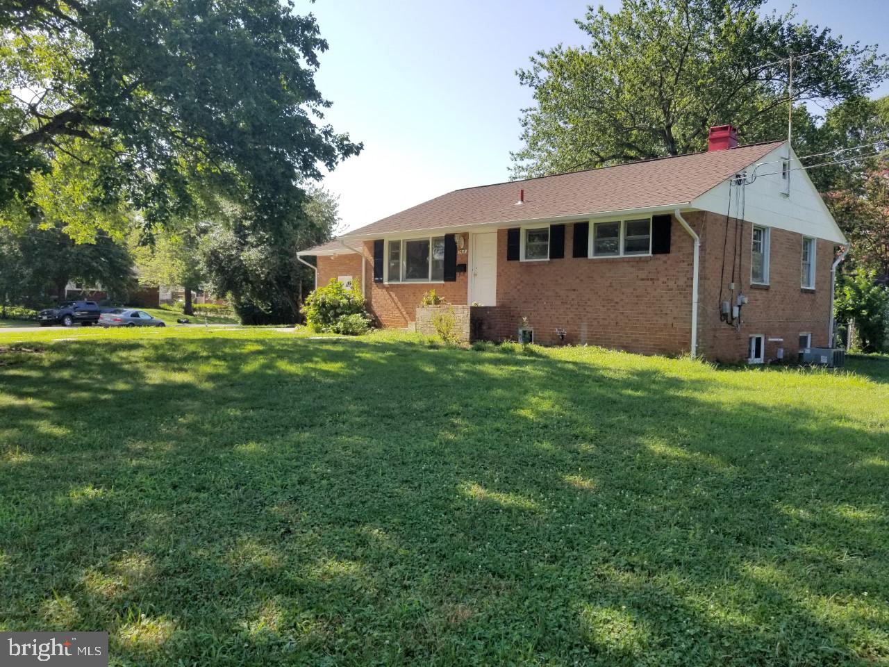 7416 Northrop Road Alexandria, VA 22306 - Photo 5 of 30 CORNER