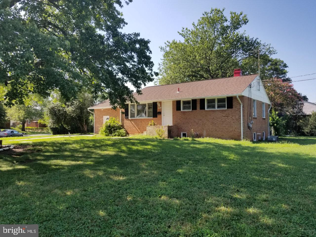 7416 Northrop Road Alexandria, VA 22306 - Photo 6 of 30 CORNER