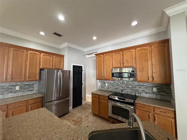 $2,895 | 1146 Lumsden Trace Circle, Valrico, FL 33594