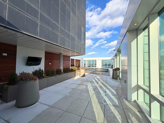 $2,250,000 | 188 Brookline Avenue, Unit 23B, Boston, MA 02215