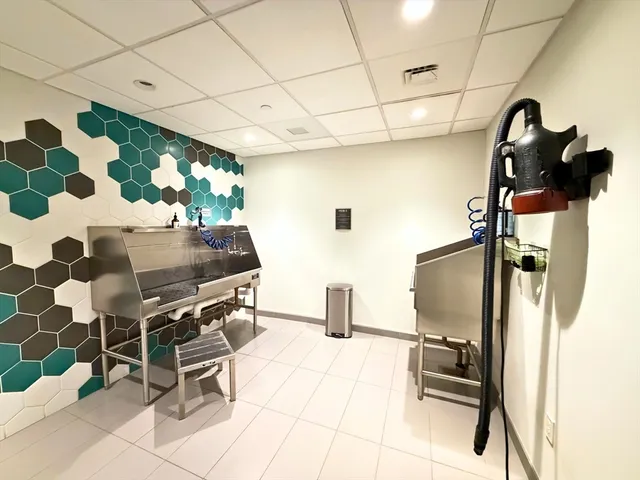 $2,250,000 | 188 Brookline Avenue, Unit 23B, Boston, MA 02215