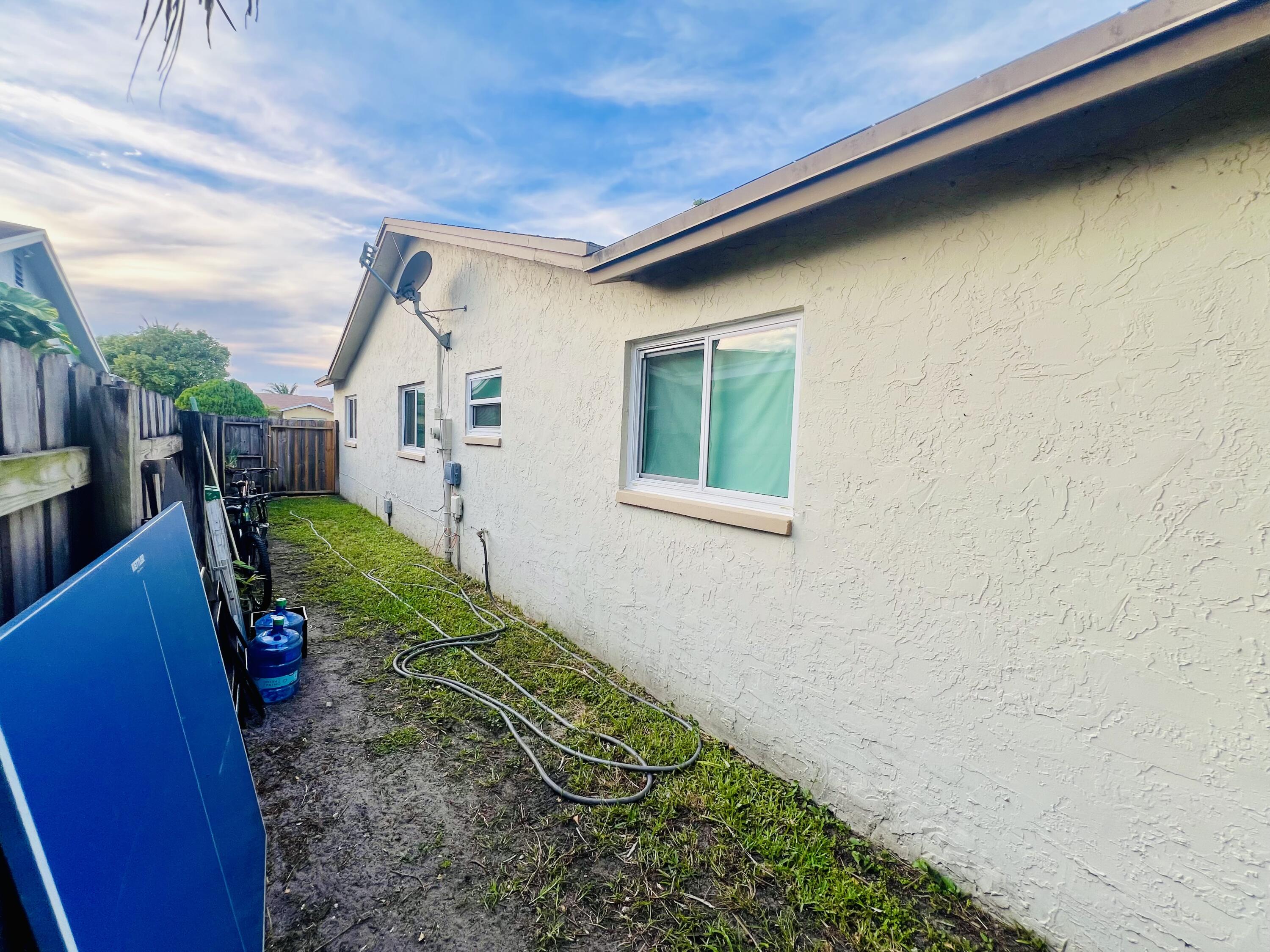 22744 Southwest 54th Way Boca Raton, FL 33433 - Photo 28 of 72 IMG_4089