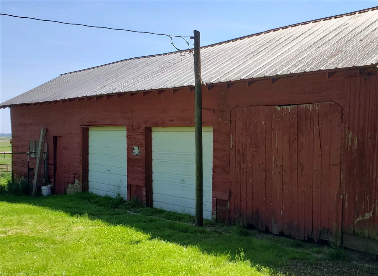 20081 Fremont Road Monticello, IA 52310 - Photo 2 of 12 Gallery Image 2