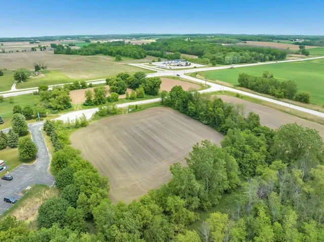 $315,000 | Equestrian Ct Green, Unit 2, Green Bay, WI 54229