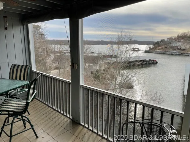$359,000 | 158 Regatta Bay Circle, Unit 2D, Lake Ozark, MO 65049