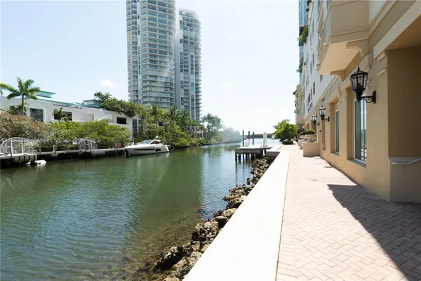 $7,600 | 150 Sunny Isles Boulevard, Unit 1TH403, Sunny Isles Beach, FL 33160