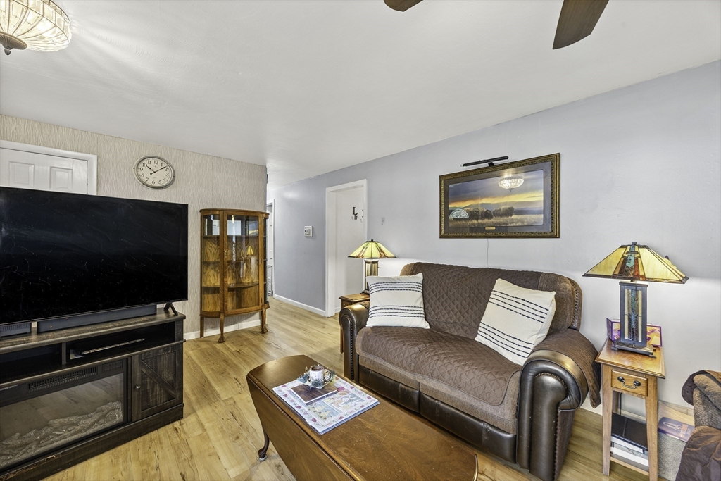 64 Brigham Road South Hadley, MA 01075 - Photo 4 of 25