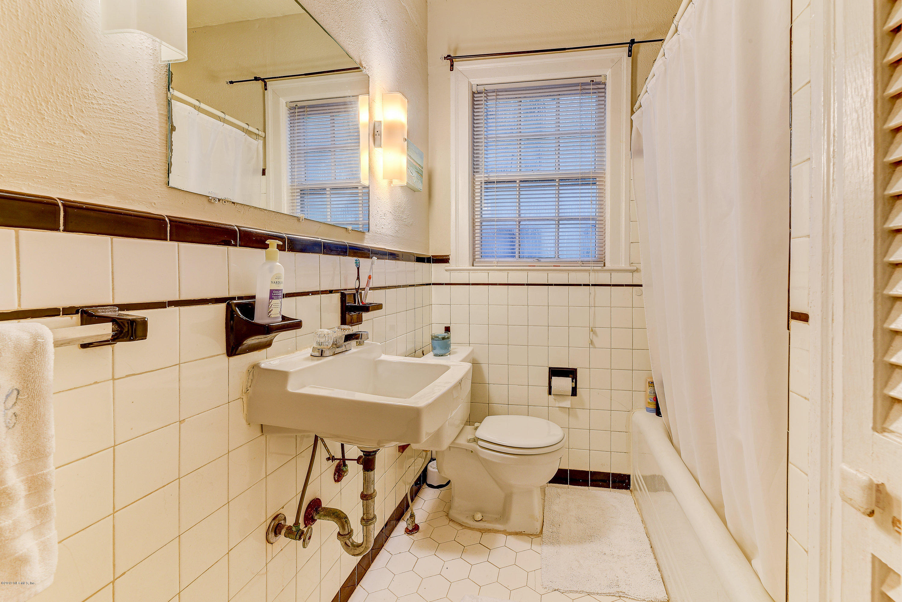 2786 Riverside Avenue Jacksonville, FL 32205 - Photo 11 of 55 Unit 1 Bathroom
