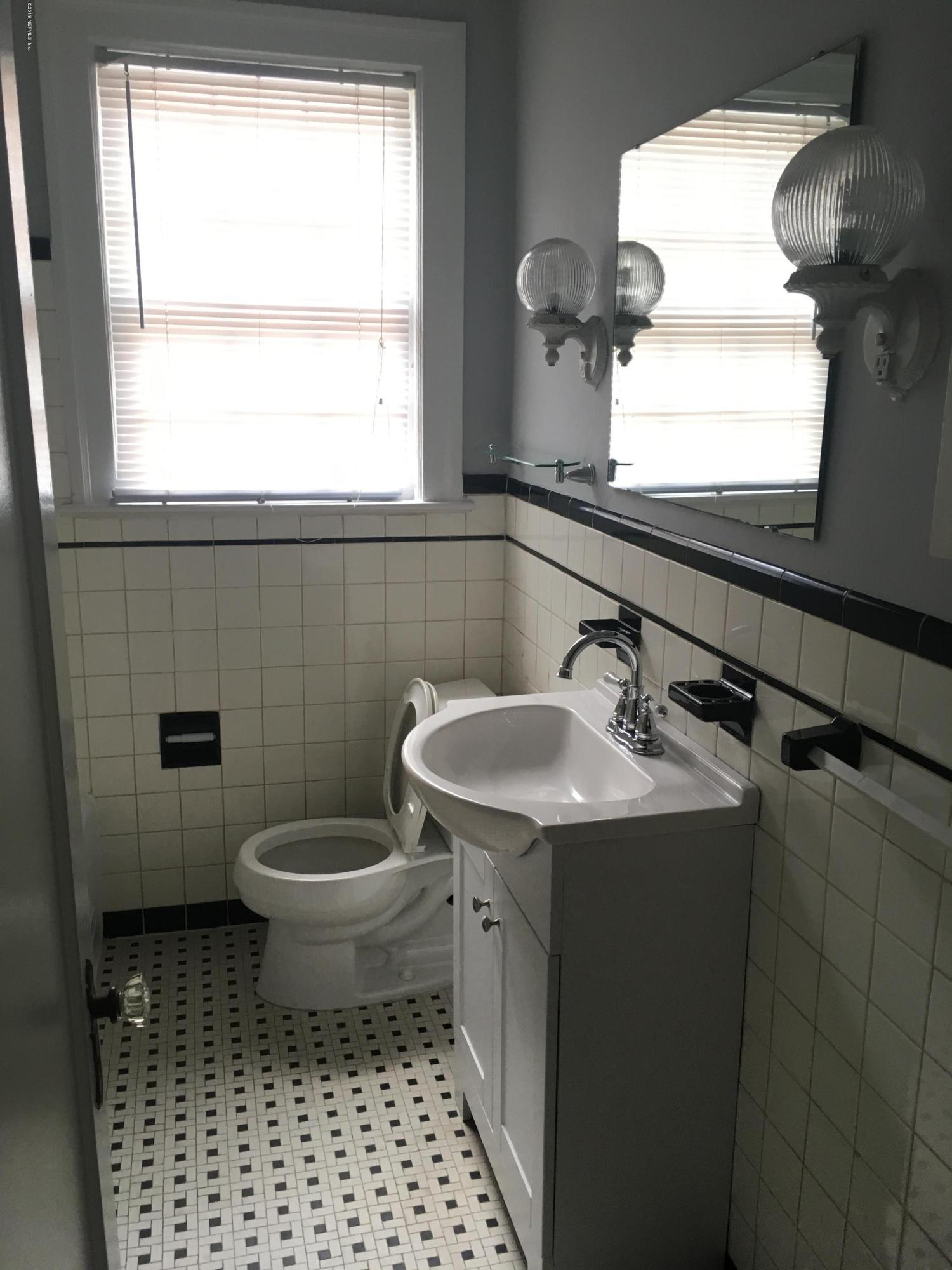 2786 Riverside Avenue Jacksonville, FL 32205 - Photo 27 of 55 Unit 2 Bathroom