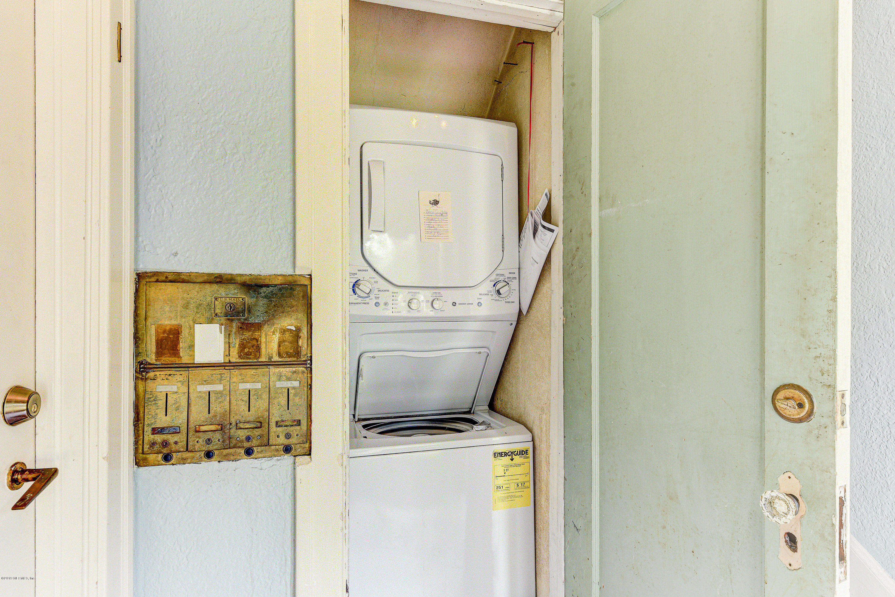 2786 Riverside Avenue Jacksonville, FL 32205 - Photo 47 of 55 Common Laundry Area