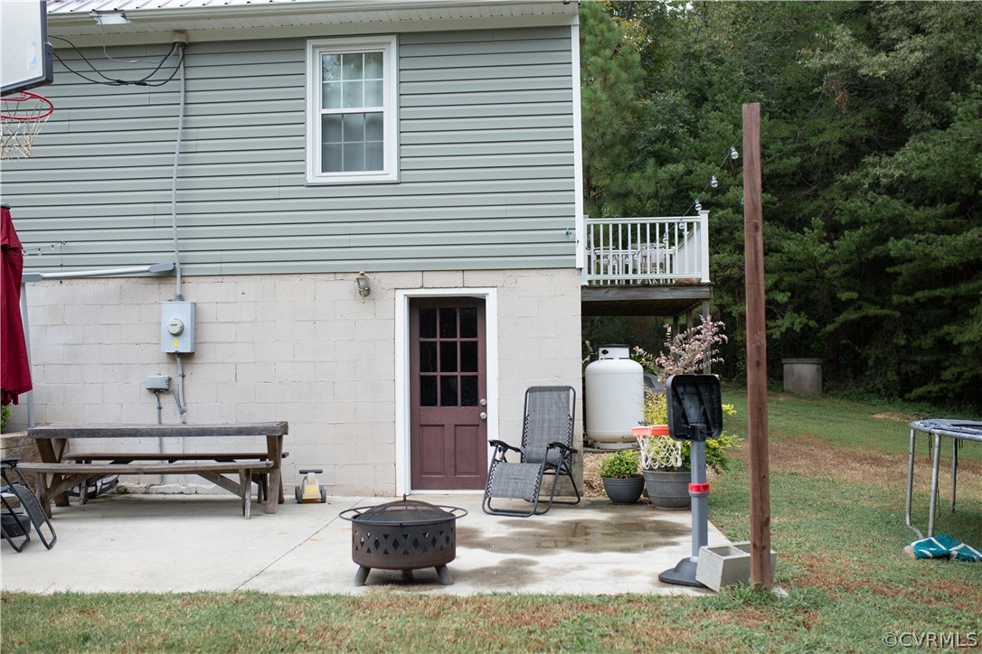 10522 Green Bay Road Rice, VA 23966 - Photo 29 of 34 Patio