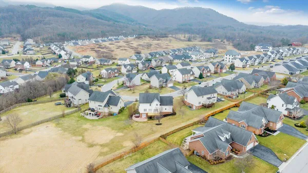 $559,950 | 2324 Foxfield Lane, Salem, VA 24153