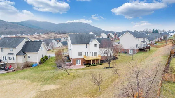 $559,950 | 2324 Foxfield Lane, Salem, VA 24153