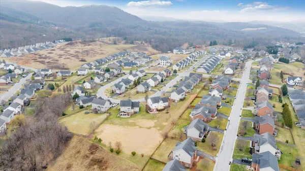 $559,950 | 2324 Foxfield Lane, Salem, VA 24153