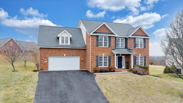 $559,950 | 2324 Foxfield Lane, Salem, VA 24153