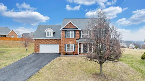 $559,950 | 2324 Foxfield Lane, Salem, VA 24153