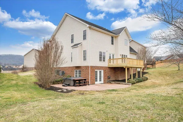 $559,950 | 2324 Foxfield Lane, Salem, VA 24153