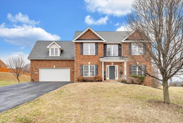 $559,950 | 2324 Foxfield Lane, Salem, VA 24153