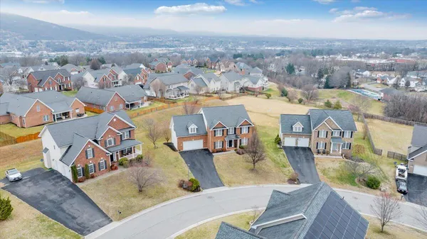 $559,950 | 2324 Foxfield Lane, Salem, VA 24153