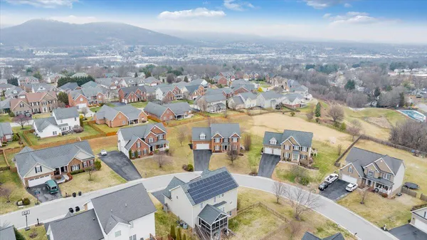 $559,950 | 2324 Foxfield Lane, Salem, VA 24153