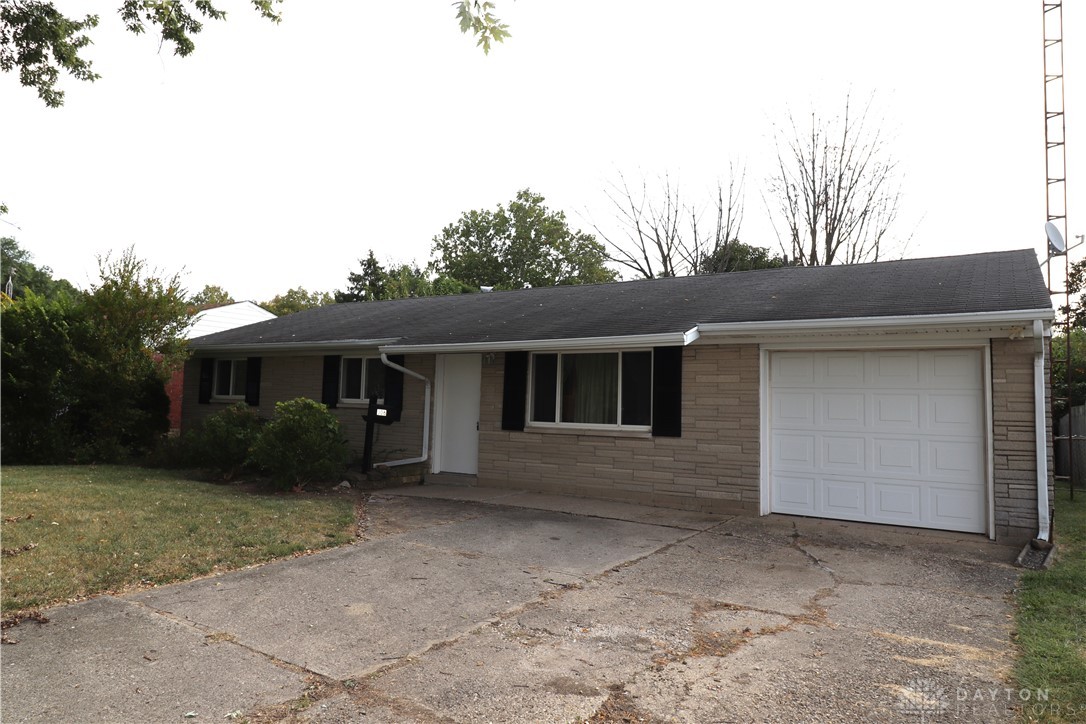 306 Clayton Road New Lebanon, OH 45345 - Photo 1 of 20