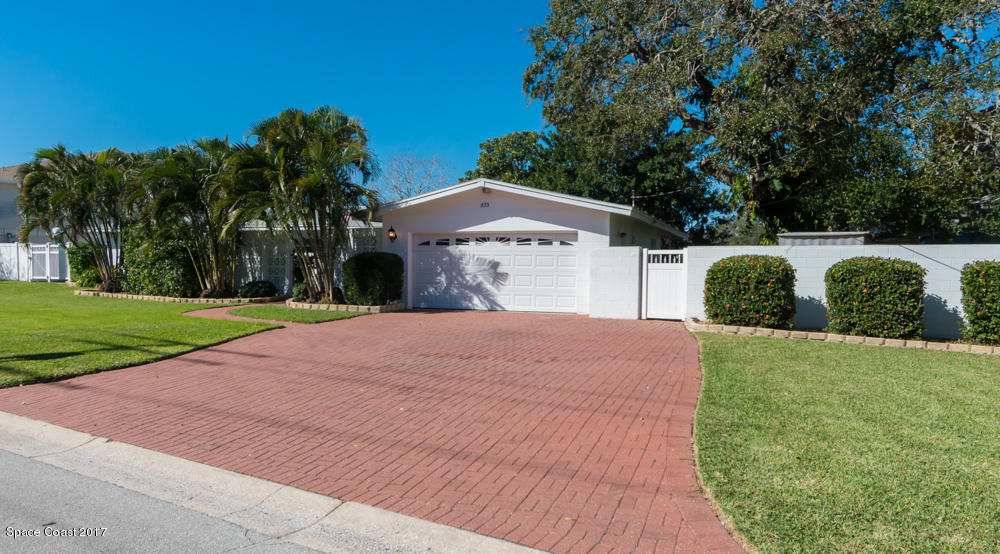 833 Catalina Road Cocoa Beach, FL 32931 - Photo 3 of 24 3