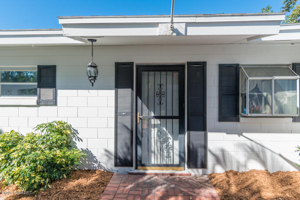 833 Catalina Road Cocoa Beach, FL 32931 - Photo 4 of 24 4
