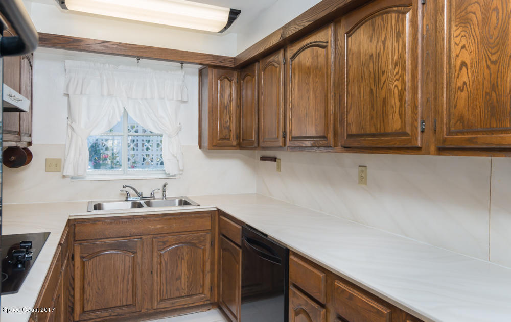 833 Catalina Road Cocoa Beach, FL 32931 - Photo 9 of 24 9