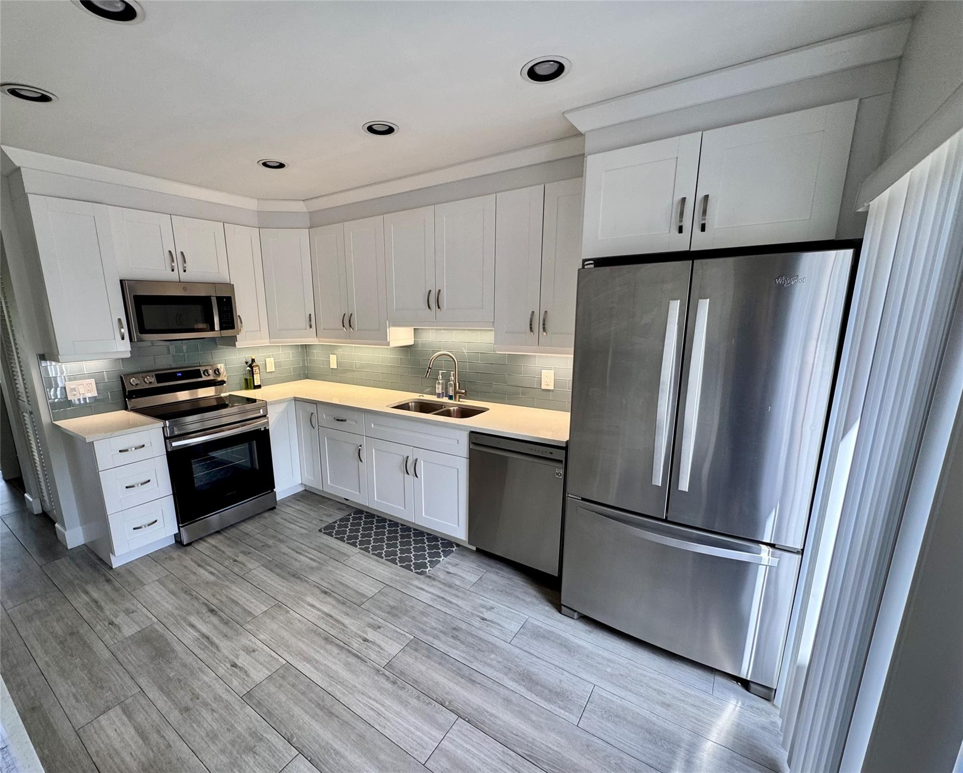 22028 Las Brisas Circle Boca Raton, FL 33433 - Photo 5 of 18 Photo 5