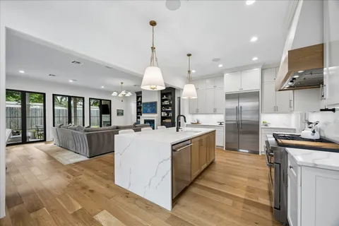 $1,399,500 | 1806 Cheshire Lane, Houston, TX 77018