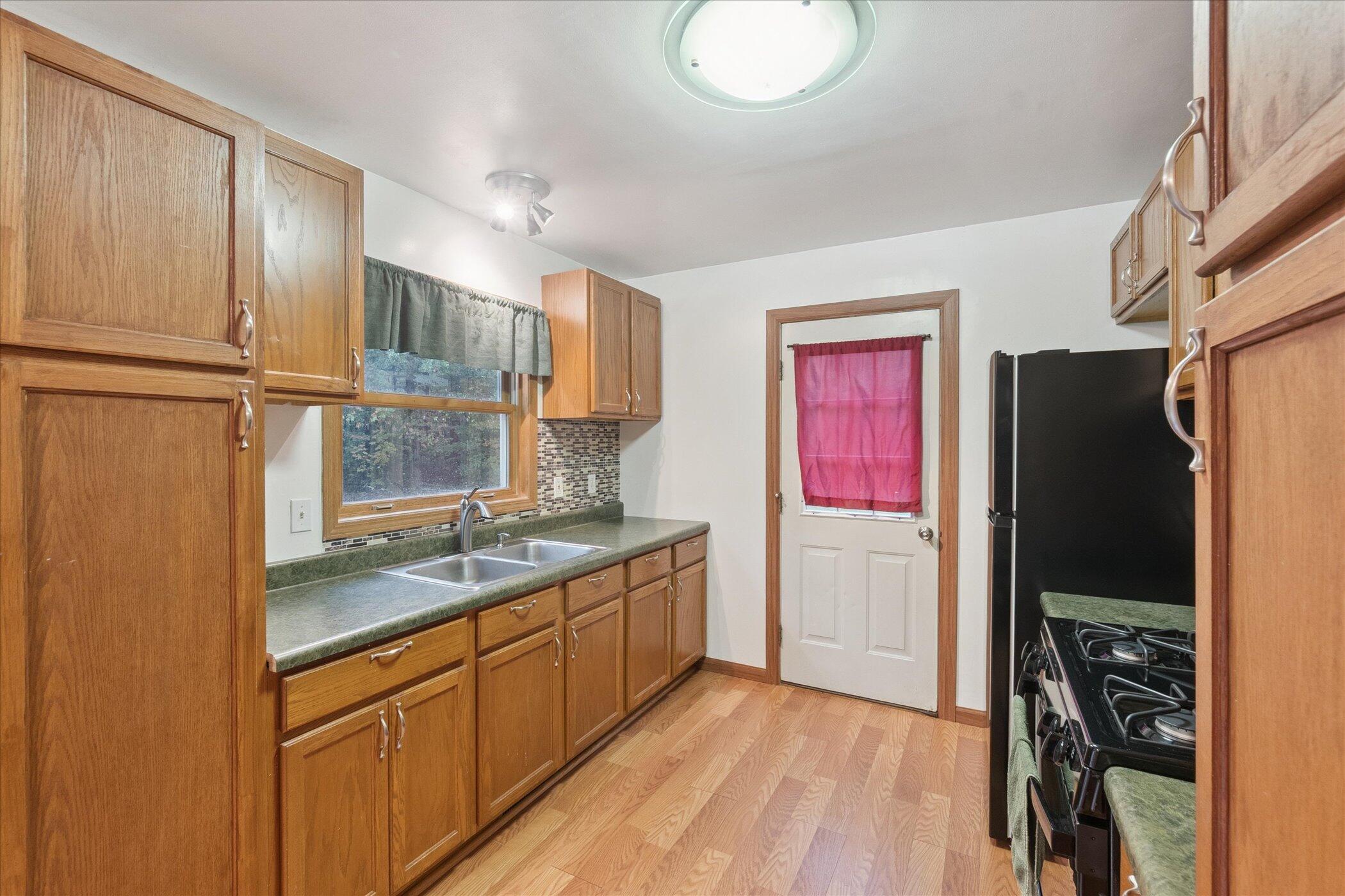 11905 Spencer Road Sumner, MI 48889 - Photo 19 of 33 13-11905-E-Spencer-Rd-Sumner-MI-48889-Wi