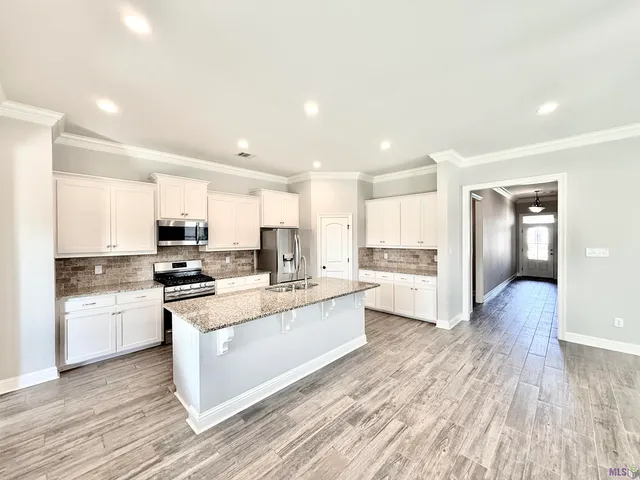 $2,250 | 733 Elliston Drive, Gonzales, LA 70737