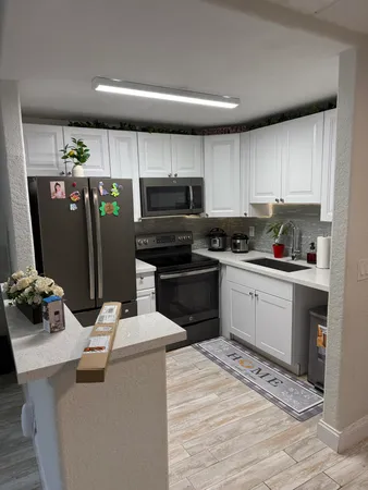 $180,000 | 2000 Springdale Boulevard, Unit 108, Palm Springs, FL 33461