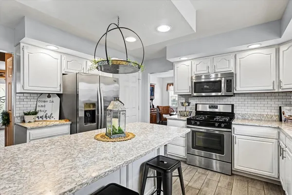 $389,900 | 510 Winston Drive, St. Joseph, IL 61873