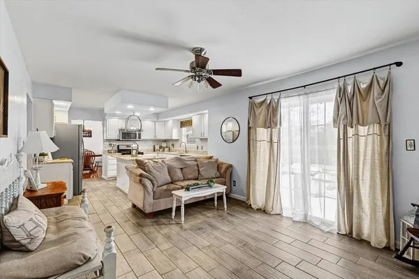 $389,900 | 510 Winston Drive, St. Joseph, IL 61873