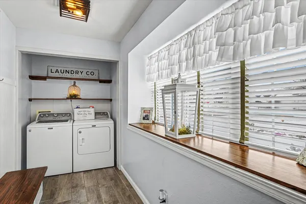 $389,900 | 510 Winston Drive, St. Joseph, IL 61873