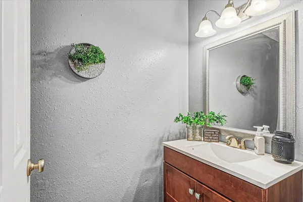 $389,900 | 510 Winston Drive, St. Joseph, IL 61873