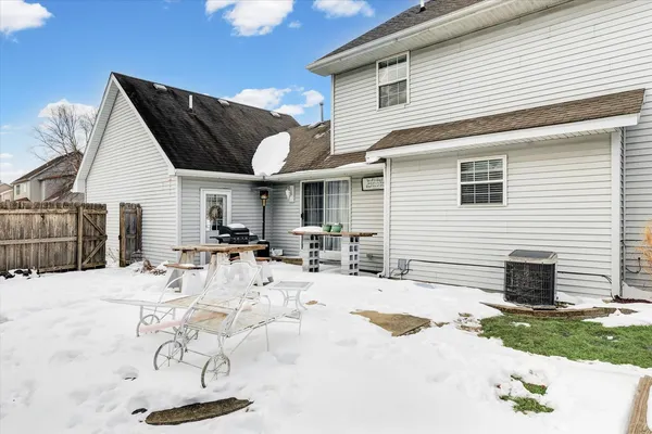 $389,900 | 510 Winston Drive, St. Joseph, IL 61873